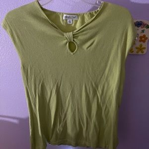 tied sleeveless top !